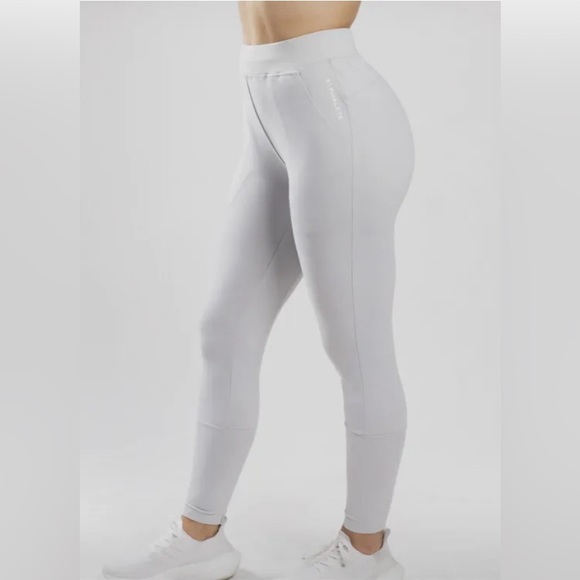 Alphalete Pants - Alphalete fitted adjustable jogger w/ pockets